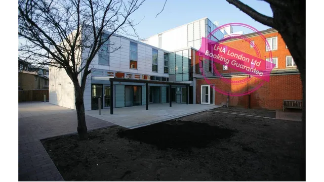 Davies Court (Canary Wharf)