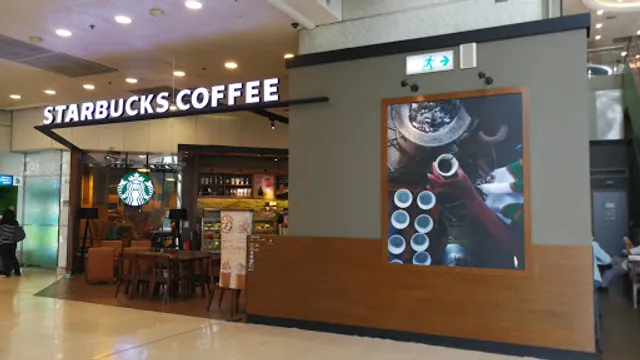 Starbucks (Island Ressort)