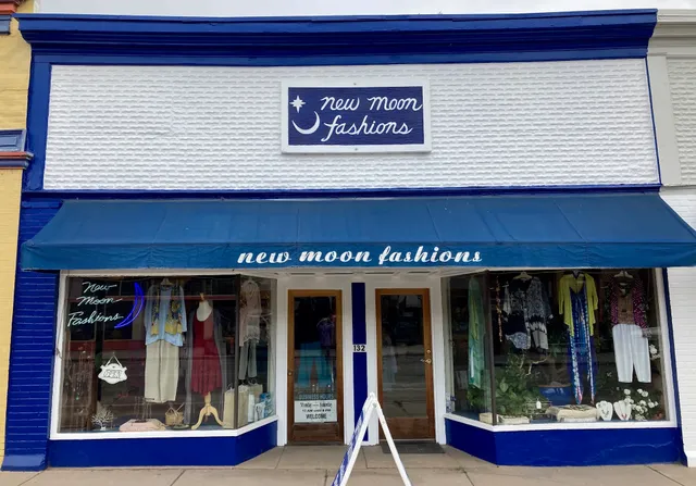 New Moon Fashions