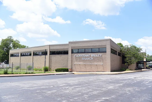 St. Louis County Library–Florissant Valley Branch