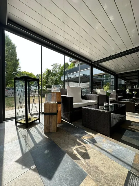 Hotel Maitre Bar 311