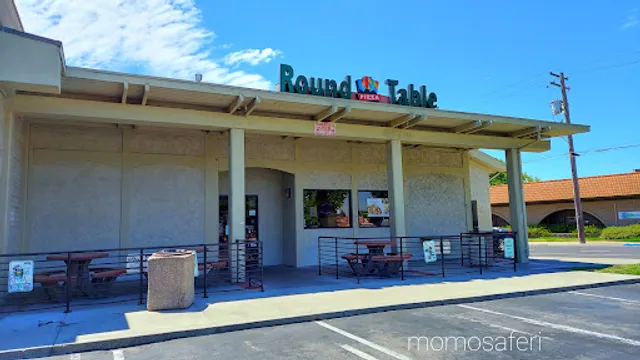 Round Table Pizza