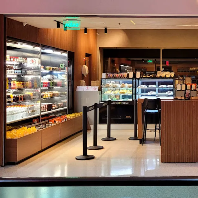 Juice & Toast Viracopos