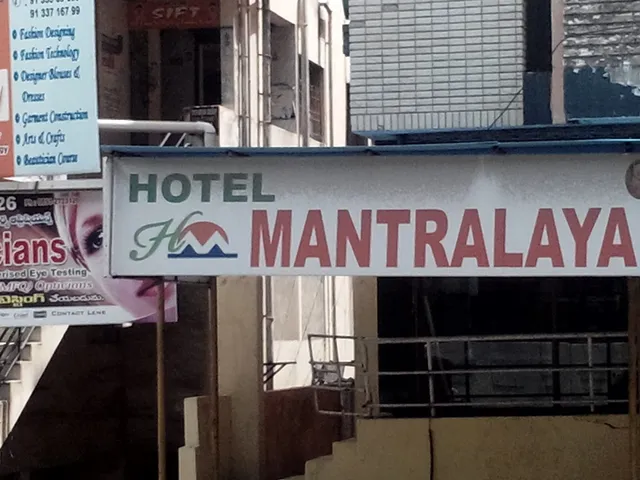 SPOT ON 72866 Hotel Mantralaya