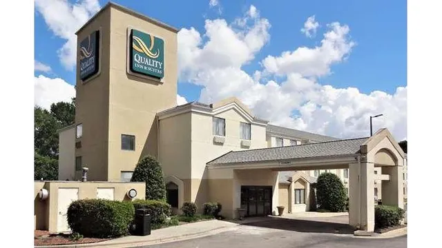 Quality Inn & Suites Raleigh North
