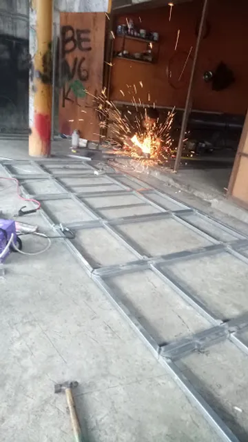 Wr. Jawa Banyuwangi "Mbak Sarni"