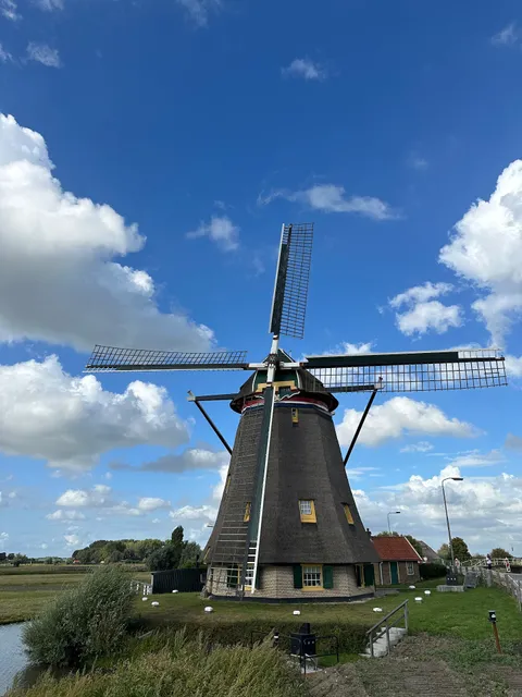 Bed and Breakfast by Leef