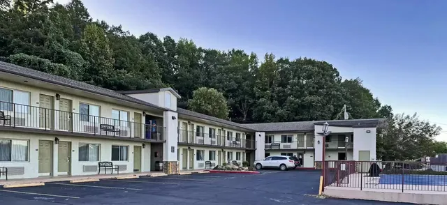 Quality Inn Clinton North