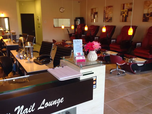 Luxury Nail Lounge