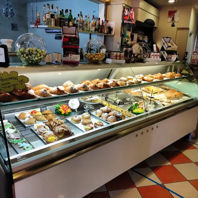 Yuri Bar Ristorantino