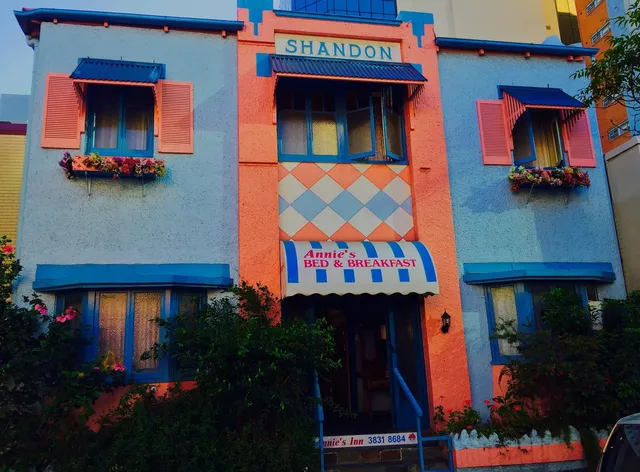 Annie's Shandon Inn