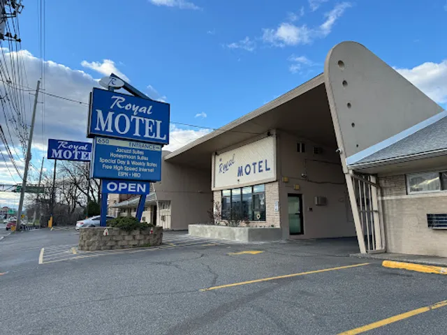 Royal Motel
