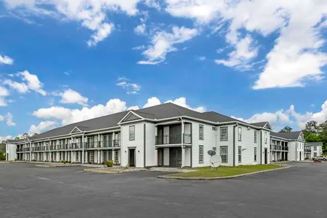 Quality Inn & Suites Santee I-95