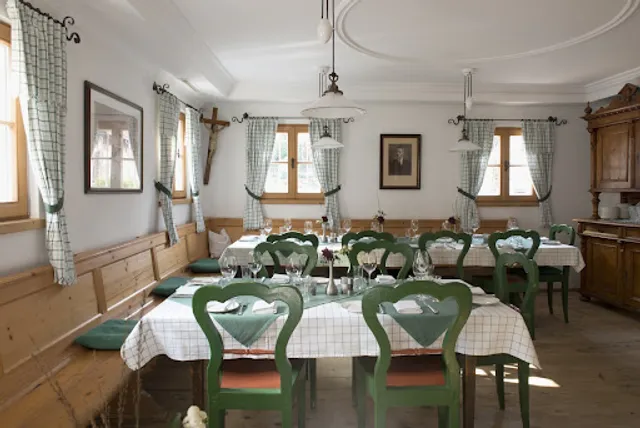 Hallerwirt - Restaurant & Appartements