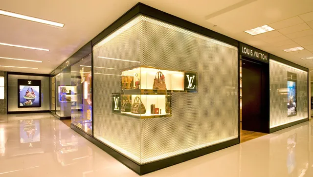Louis Vuitton McLean Tysons Corner Bloomingdale's