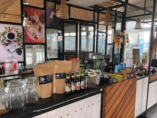 Mou-Che Coffee & Eatery