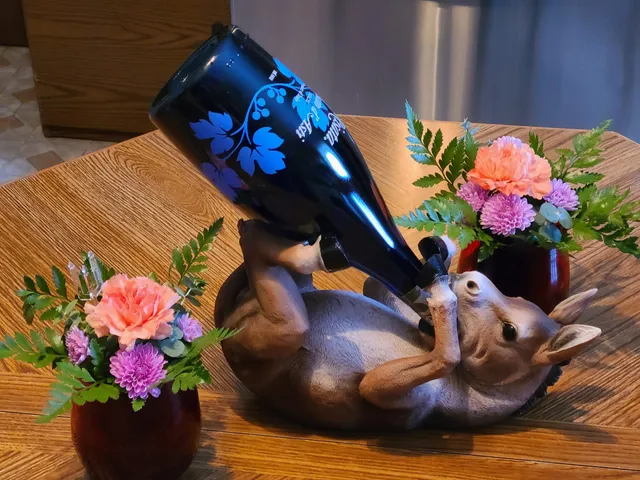 Leah's Gift & Flower Shoppe