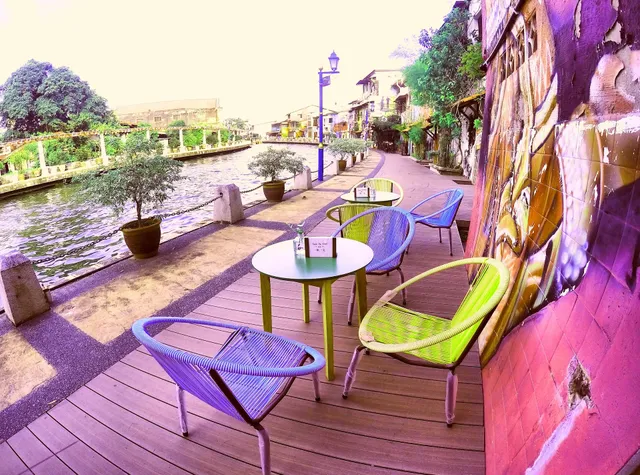 Relish The Moment Cafe