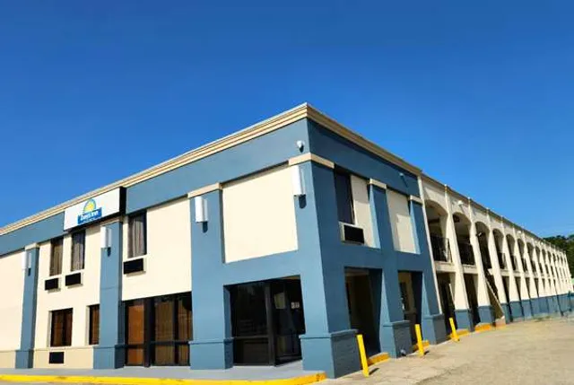 Days Inn by Wyndham Slidell