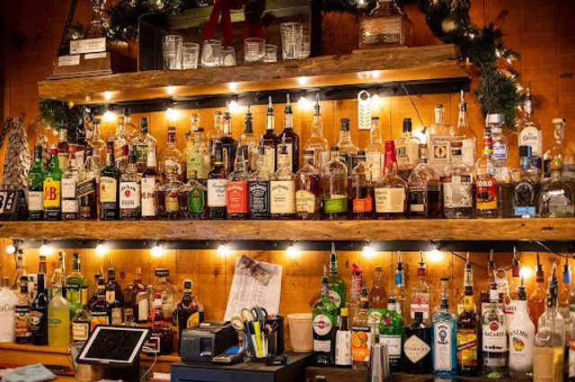 Zeke's Bar and Grill