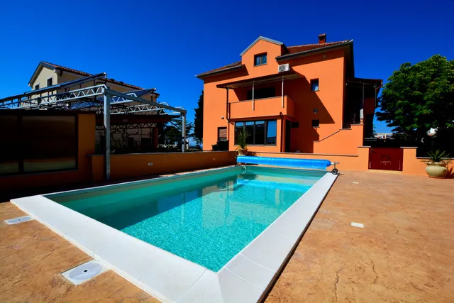 Michela Juricich - sobodajalec