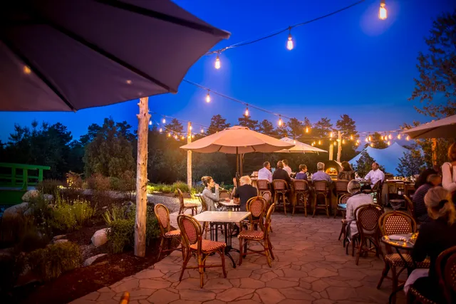 The Garden Bar at Mirbeau Inn & Spa