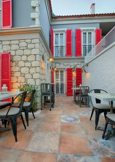 petite boutique apart hotel çeşme