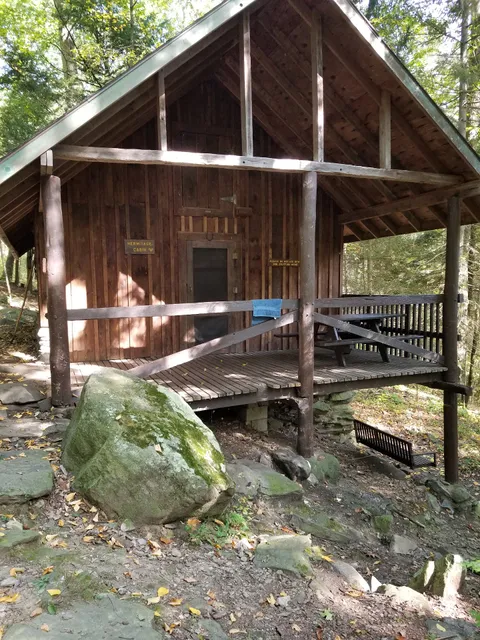 Hermitage Cabin (PATC): Parking Area