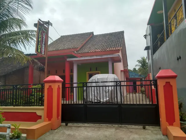 Yunior Guesthouse