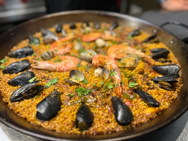 Barcelona Paella Experience
