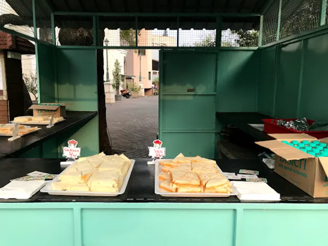 Dime n Dine, Salunke Vihar Society