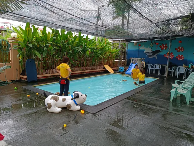 Swim Paradise Park & Cafe