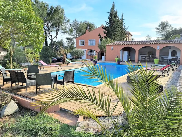 La villa des mimosas