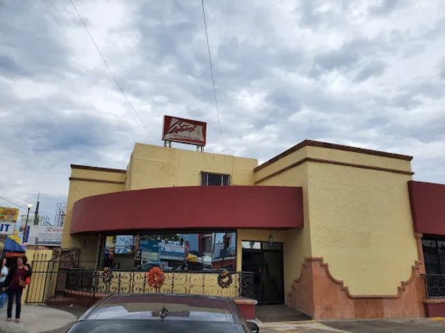 Arturo's Bar & Grill
