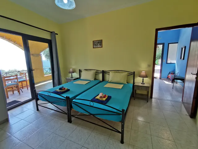 Pelekas Beach Apartments Rolling Stone Rooms