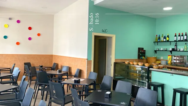 La Lola Café-Bar