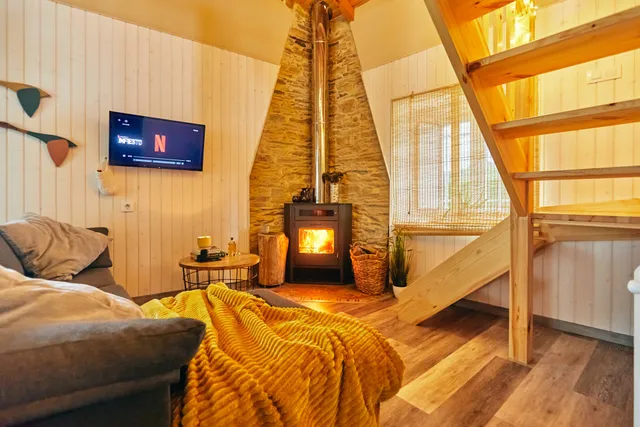 Casa Montse. Apartamentos Turísticos y clases de Yoga