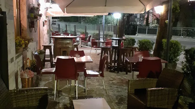 Pizzeria Central & River Pub