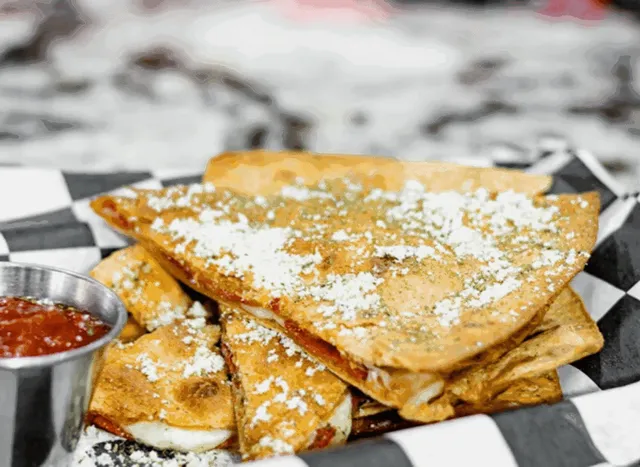 Center Court Pizza & Brew - Meridiana