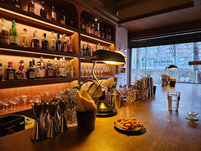 O'HARE 22 Wine, Cocktail & Whisky Bar 오헤어22