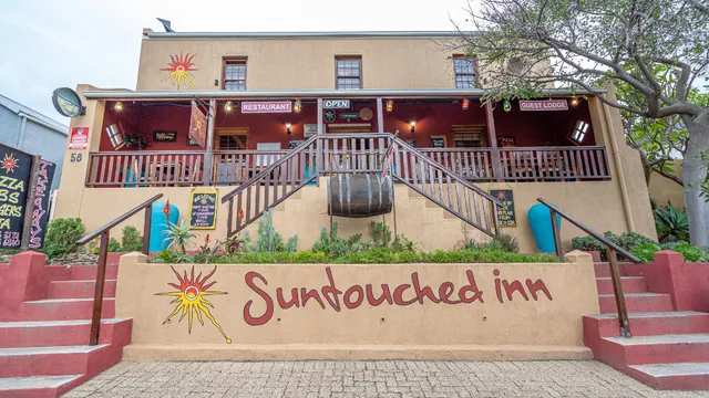Suntouched Inn Travellers Lodge