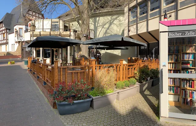 Chi Chi Bay Asian Kitchen