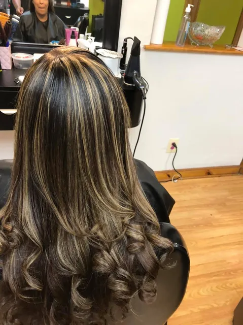 L & M Dominican Hair Salon