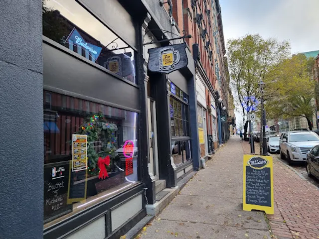 Uptown Pub Down Under