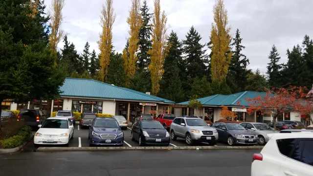 Mercer Village Shopping Center