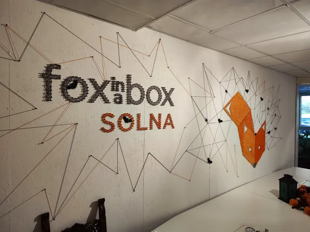 Fox in a Box Solna