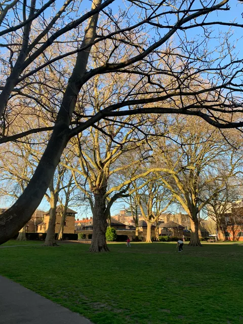 Wapping Gardens