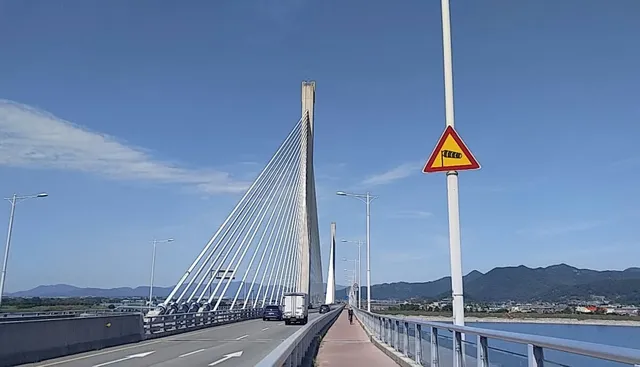 Daedong Hwamyeong Bridge
