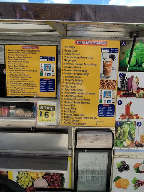 SM's Fresh Fruit Salad & Smoothie