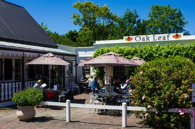 Oak Leaf Restaurant, Gourmet Deli & Coffee Bar